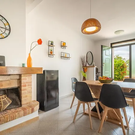 La Rosa & La Viola Willa *