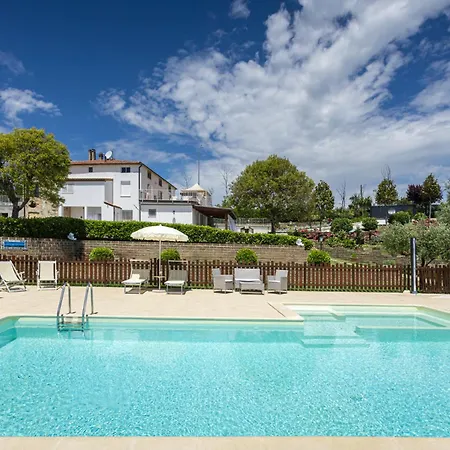 Villa La Rosa & La Viola Carassai